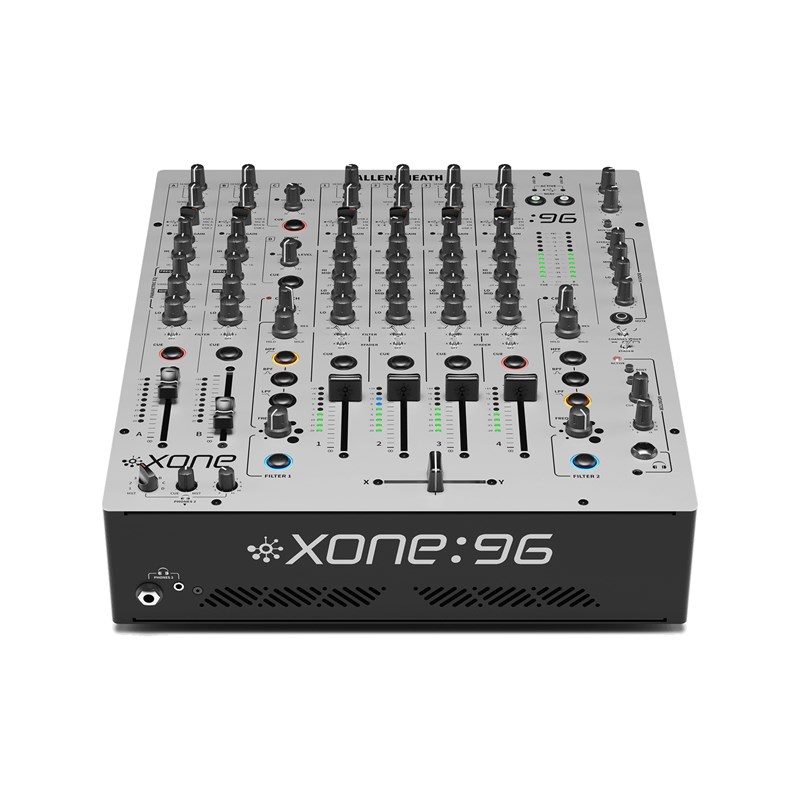 Consoles Club - 6+2 voies stéréo, double carte son - droite