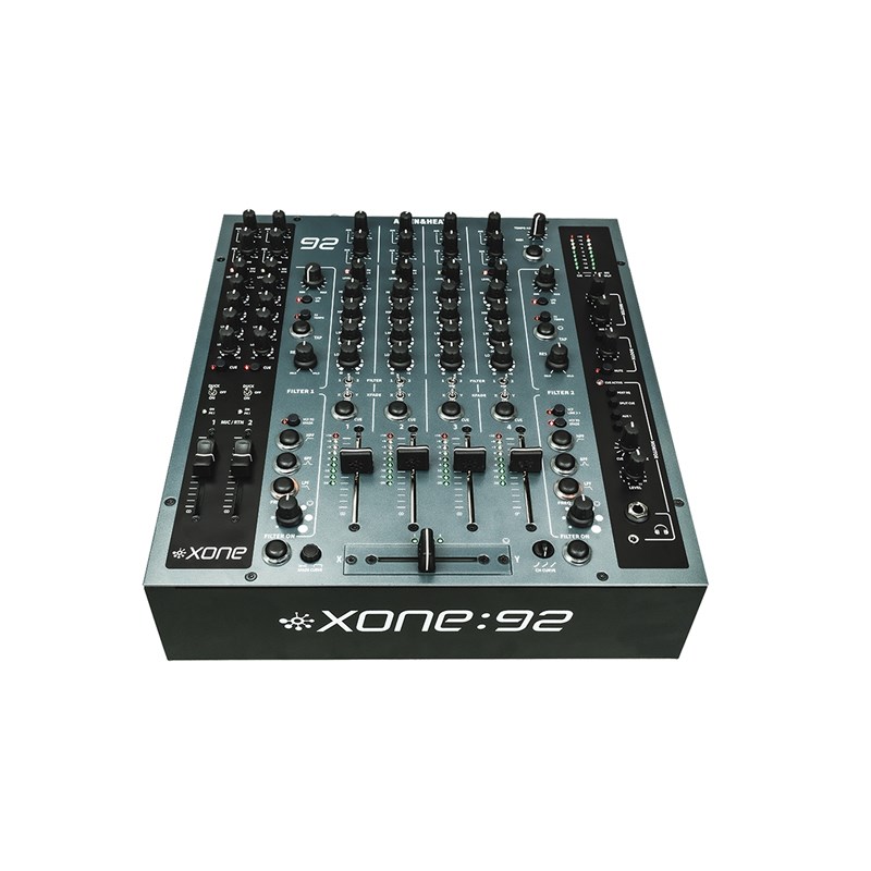 Console de Mixage Allen & Heath XONE-92-MK2 4 Voies Stéréo 2 AUX 2 OUT Stéréo - incliné