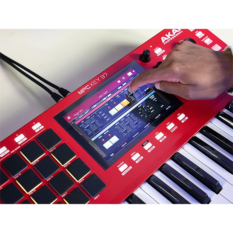 Clavier production autonome 37 notes - 16 pads - écran - home studio