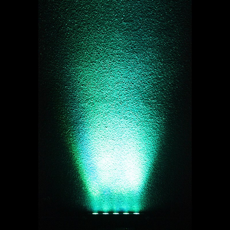 Barre LED ultra-compacte - RGBW 5 x 8W intérieur